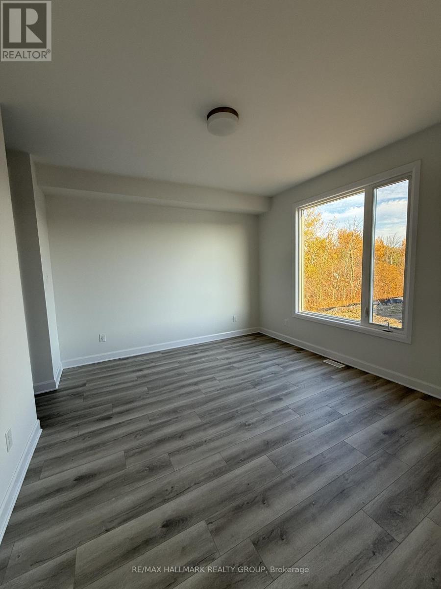 526 Reflection Street, Ottawa, Ontario  K1W 0S8 - Photo 22 - X12611194
