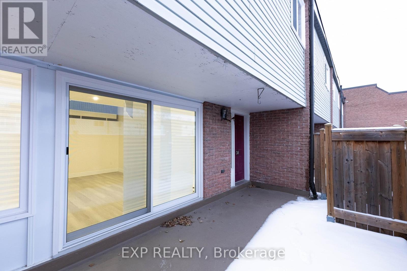 120 - 248 Milestone Crescent, Aurora, Ontario  L4G 3M2 - Photo 2 - N12586674