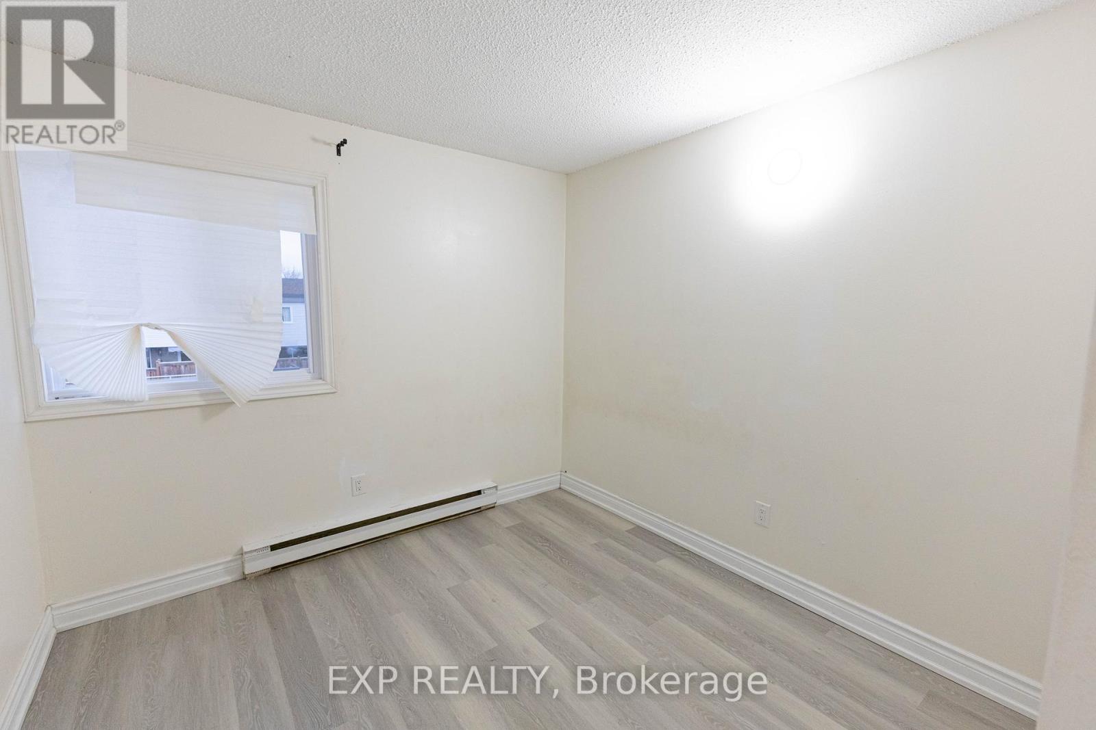 120 - 248 Milestone Crescent, Aurora, Ontario  L4G 3M2 - Photo 5 - N12586674