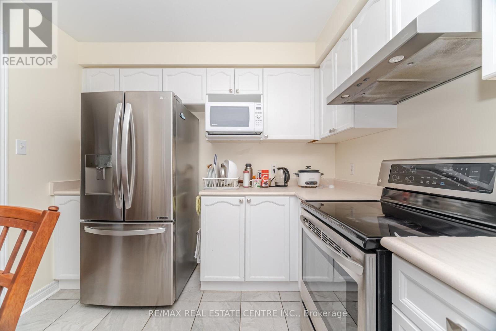 2570 Valleyridge Drive, Oakville, Ontario  L6M 5H5 - Photo 11 - W12478921