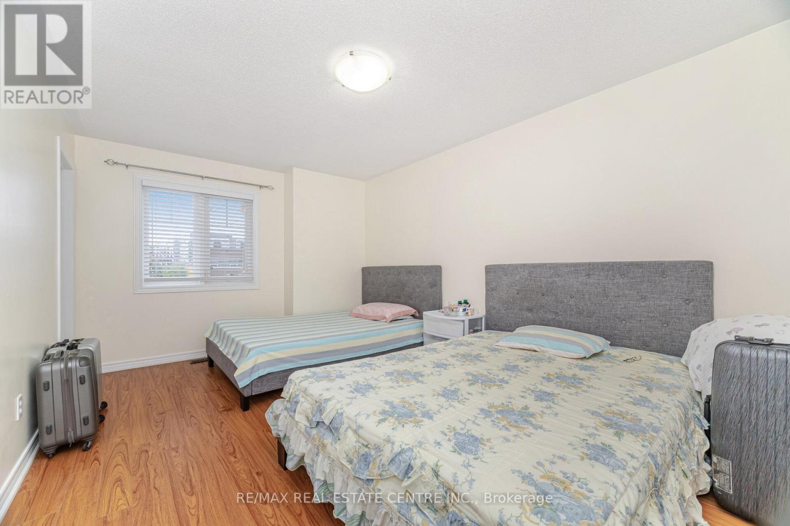 2570 Valleyridge Drive, Oakville, Ontario  L6M 5H5 - Photo 15 - W12478921