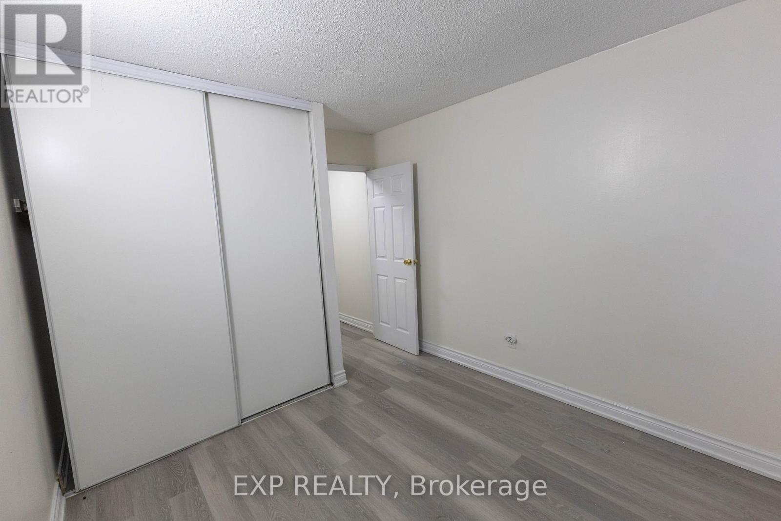 120 - 248 Milestone Crescent, Aurora, Ontario  L4G 3M2 - Photo 9 - N12586674