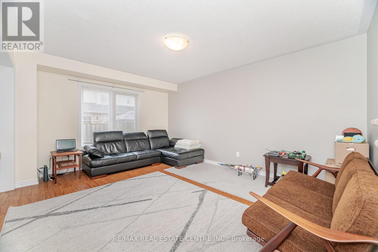 2570 Valleyridge Drive, Oakville, Ontario  L6M 5H5 - Photo 6 - W12478921