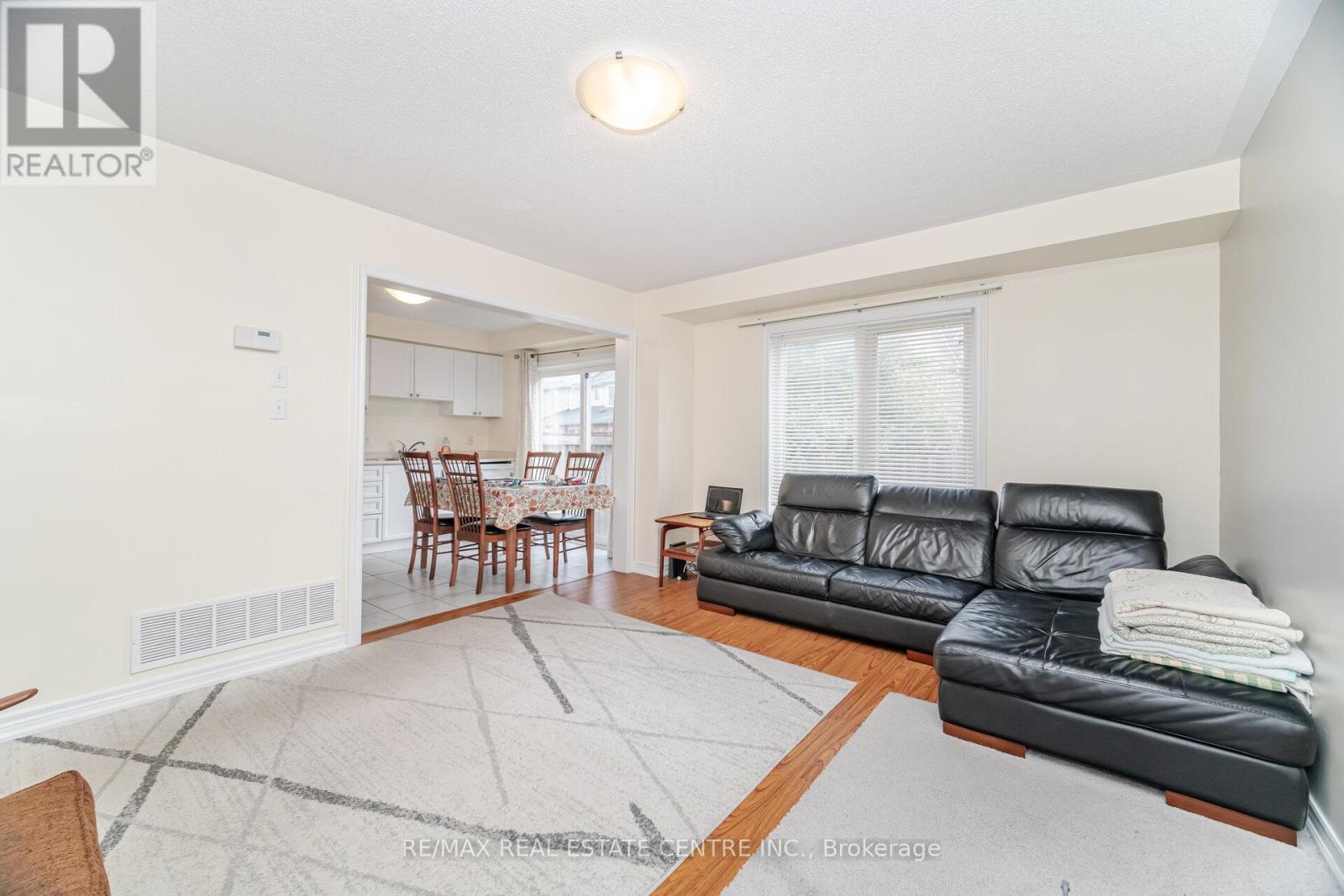 2570 Valleyridge Drive, Oakville, Ontario  L6M 5H5 - Photo 7 - W12478921