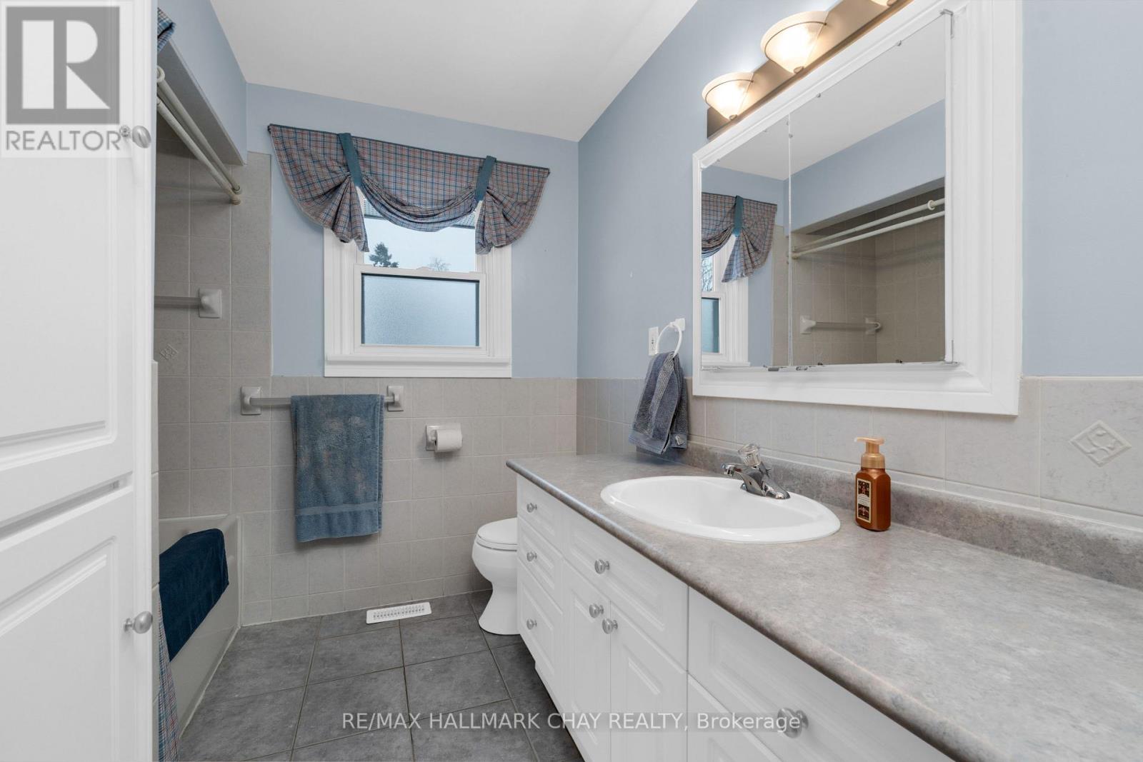 221 Warnica Road, Barrie, Ontario L4N 3Z2 - Photo 20 - S12609284