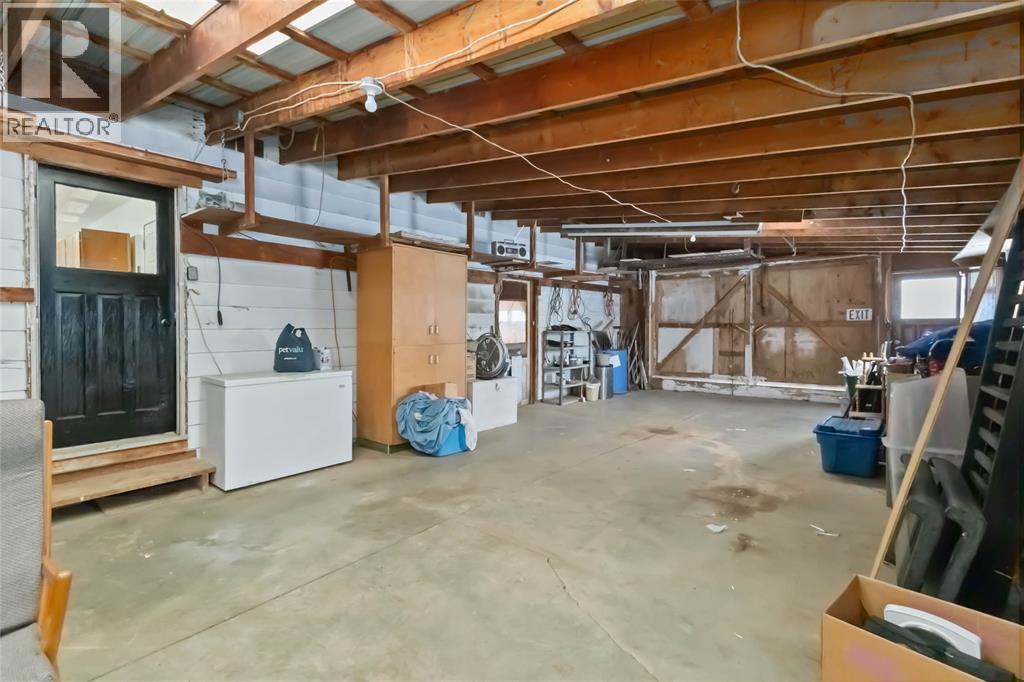 Photo 44 of 50 for 22821 Thames Road