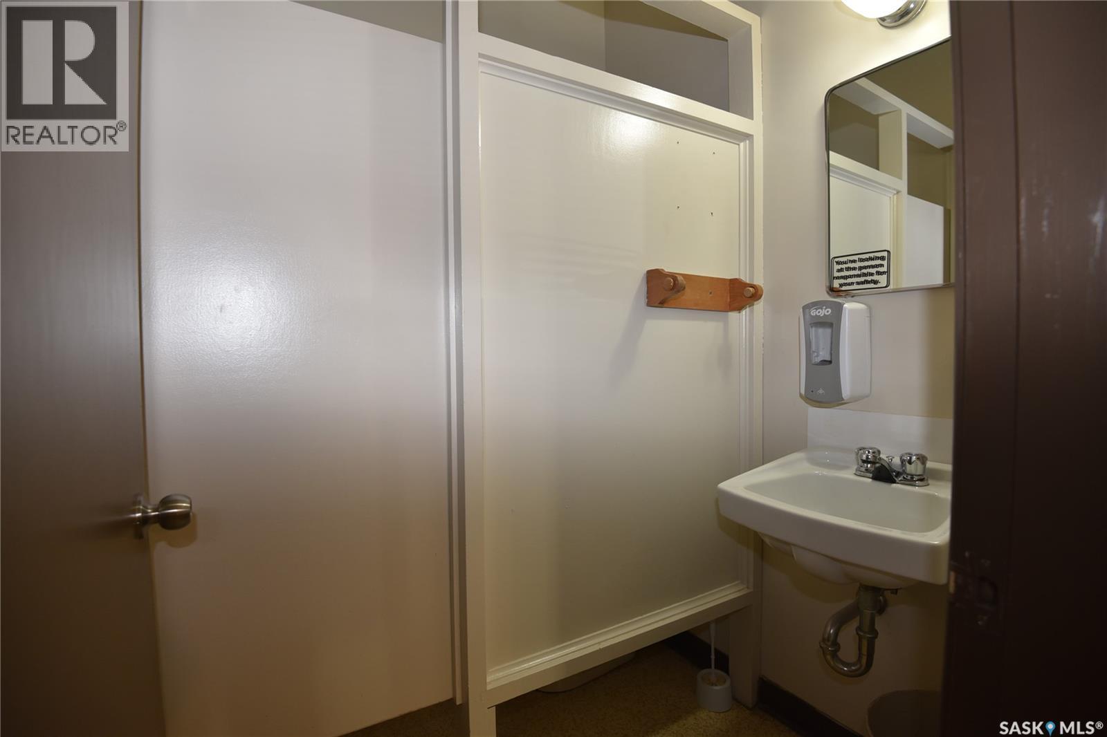 301 1st Avenue E, Nipawin, Saskatchewan  S0E 1E0 - Photo 12 - SK023684