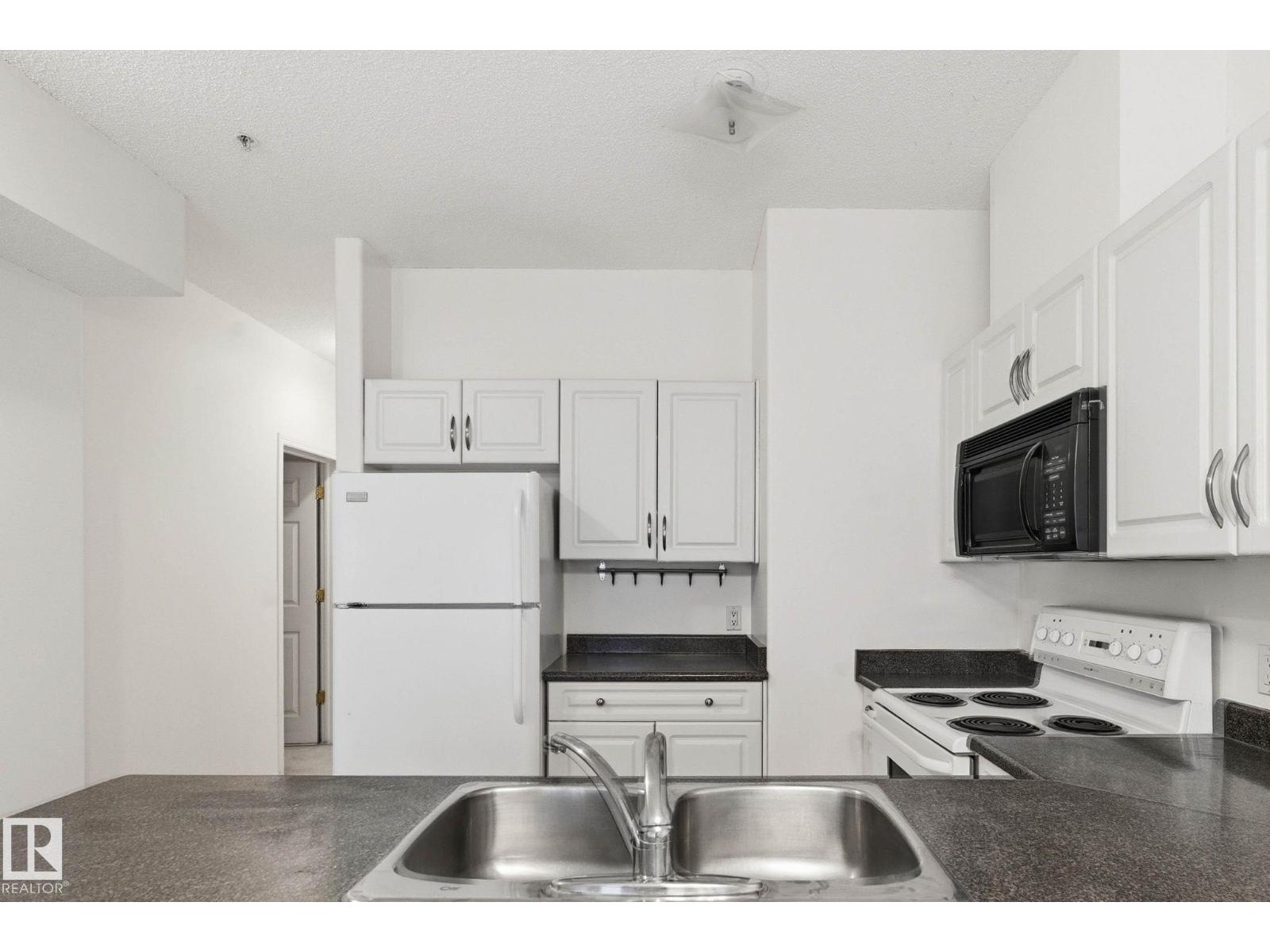 #305 8488 111 St Nw, Edmonton, Alberta  T6G 2V9 - Photo 3 - E4467724