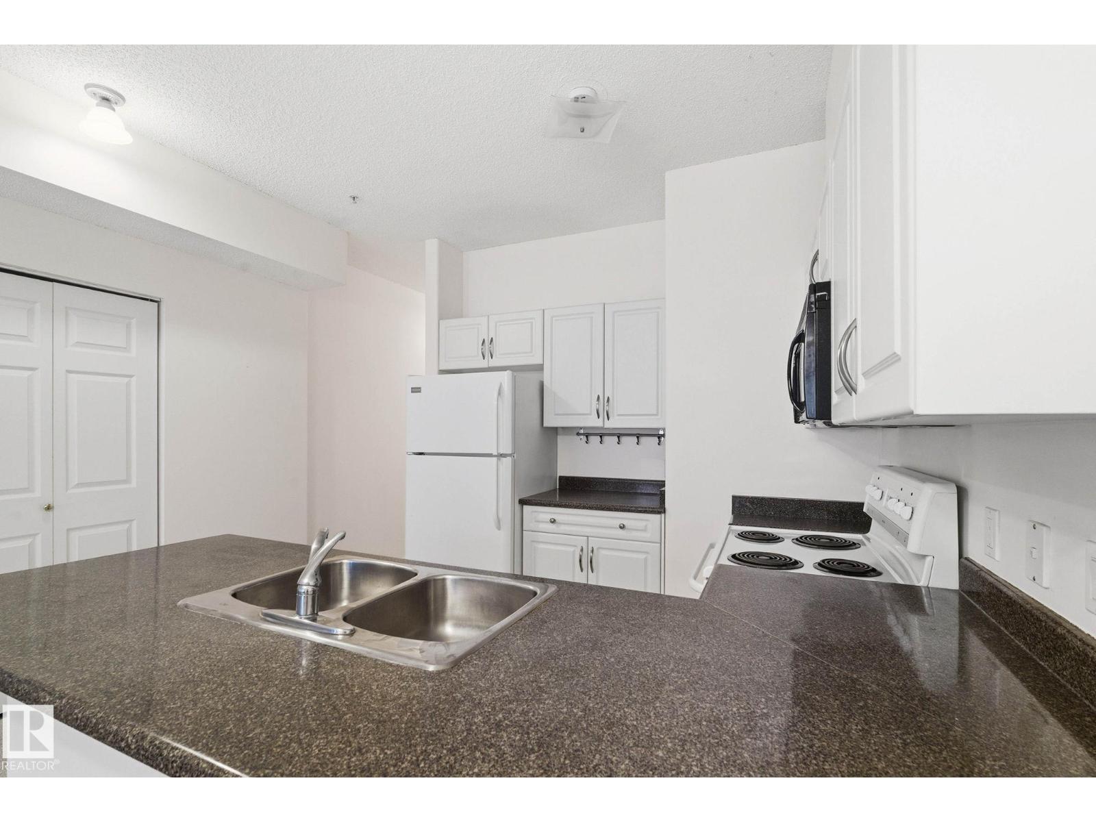 #305 8488 111 St Nw, Edmonton, Alberta  T6G 2V9 - Photo 4 - E4467724