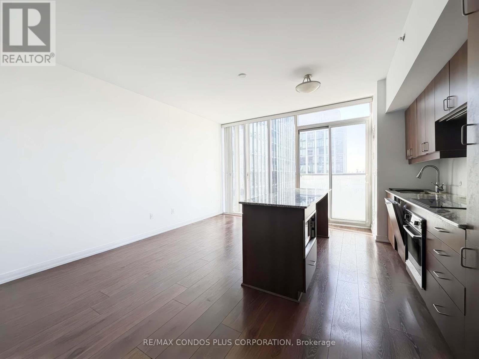 1202 - 426 University Avenue, Toronto (University), Ontario  M5G 1S9 - Photo 2 - C12611074