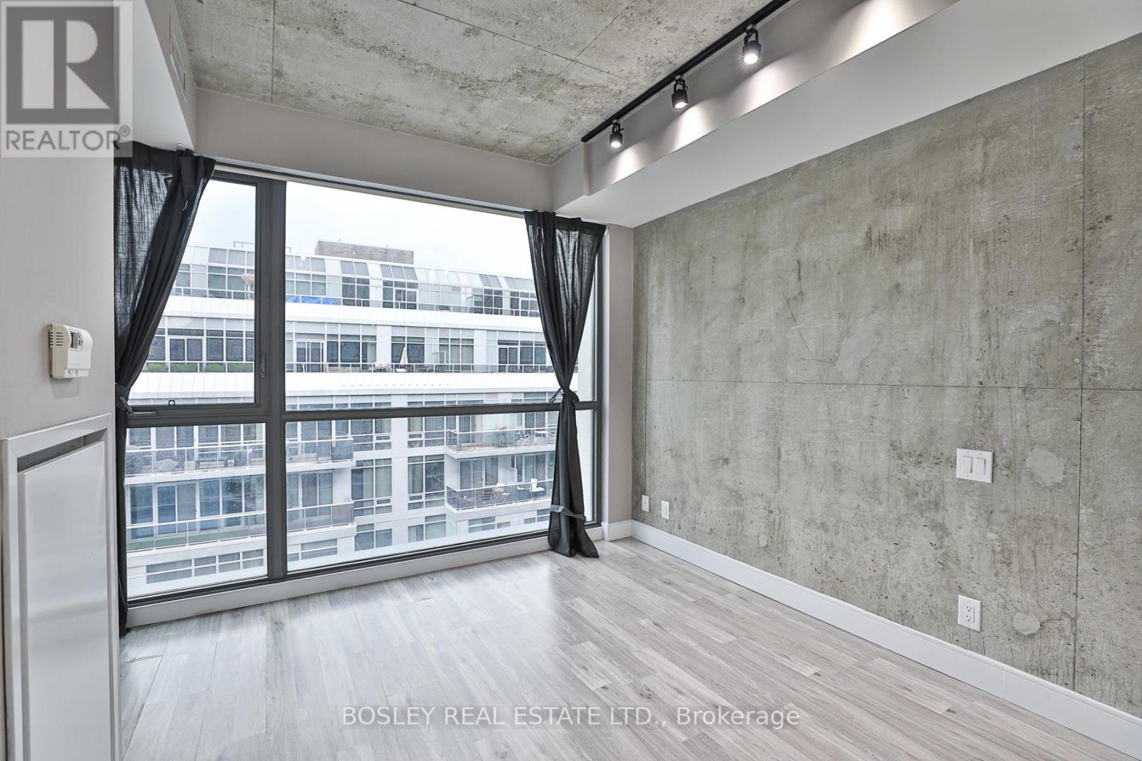 911 - 39 Brant Street, Toronto, Ontario  M5V 2L9 - Photo 3 - C12611098