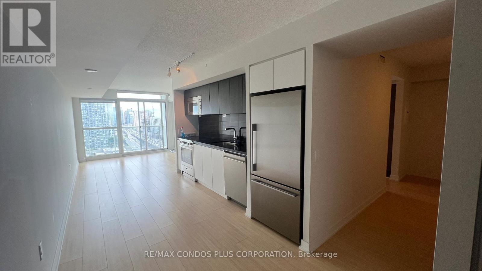 2502 - 75 Queens Wharf Road, Toronto, Ontario  M5V 0J8 - Photo 1 - C12611188