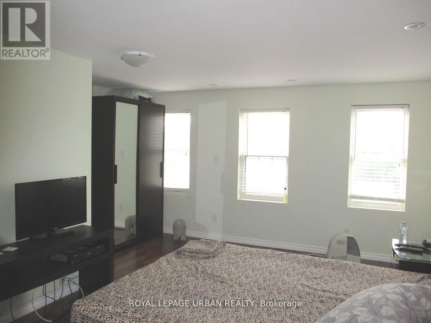 B - 89 Squires Avenue, Toronto (O'connor-Parkview), Ontario  M4B 2R8 - Photo 10 - E12611178