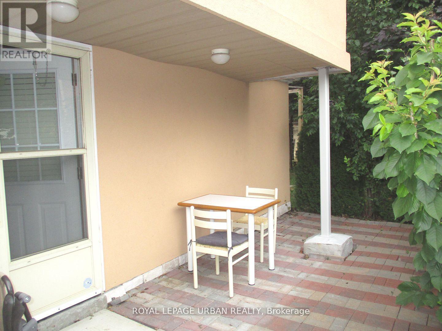 B - 89 Squires Avenue, Toronto (O'connor-Parkview), Ontario  M4B 2R8 - Photo 13 - E12611178