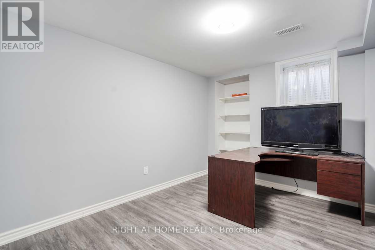 1053 Orenda Street, Pickering, Ontario  L1V 2P8 - Photo 12 - E12611186