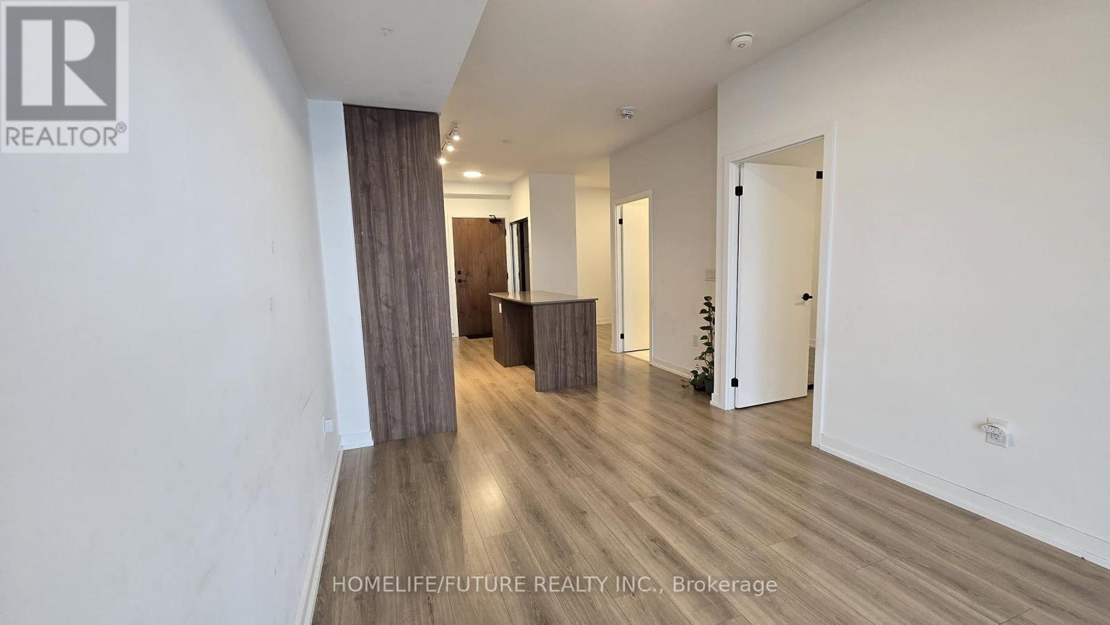 502 - 10 Lagerfeld Drive, Brampton, Ontario  L7A 0H8 - Photo 10 - W12484052