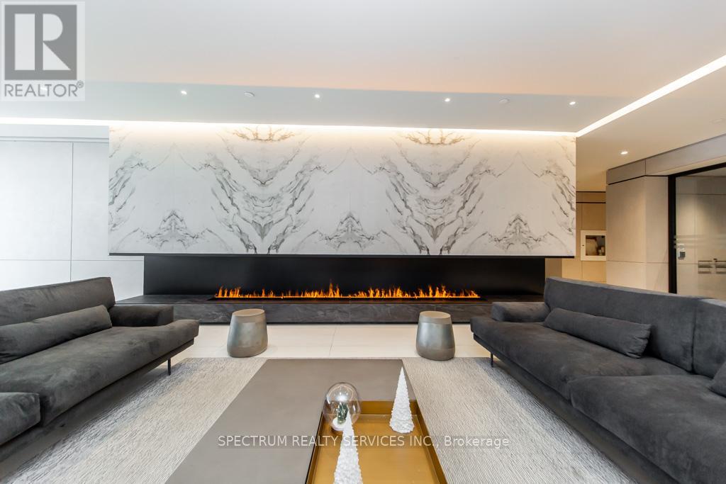 A-1007 - 30 Upper Mall Way, Vaughan, Ontario  L4J 0L7 - Photo 3 - N12611088