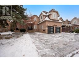 785 QUANTRA CRESCENT, Newmarket, Ontario