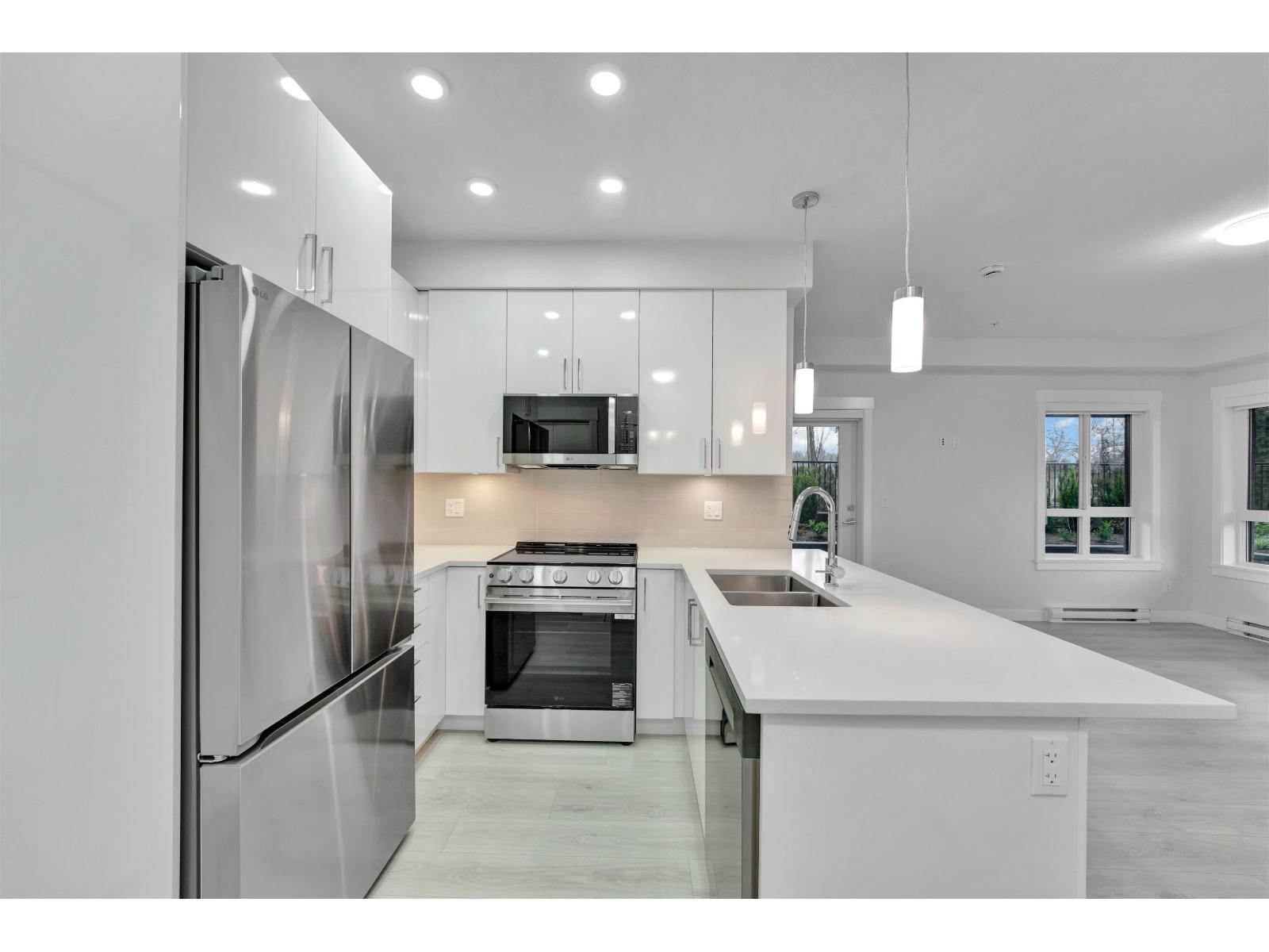 118 33886 Pine Street, Abbotsford, British Columbia  V0V 0V0 - Photo 3 - R3065011