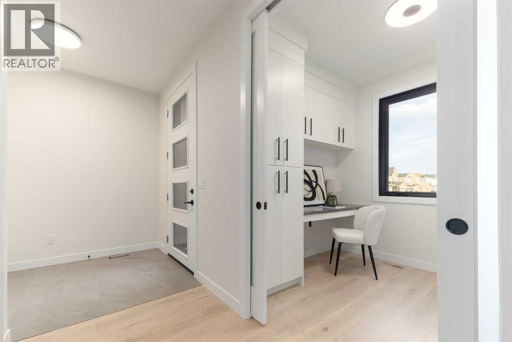 75 Westland Park Sw, Calgary, Alberta  T3H 6M3 - Photo 3 - A2267209