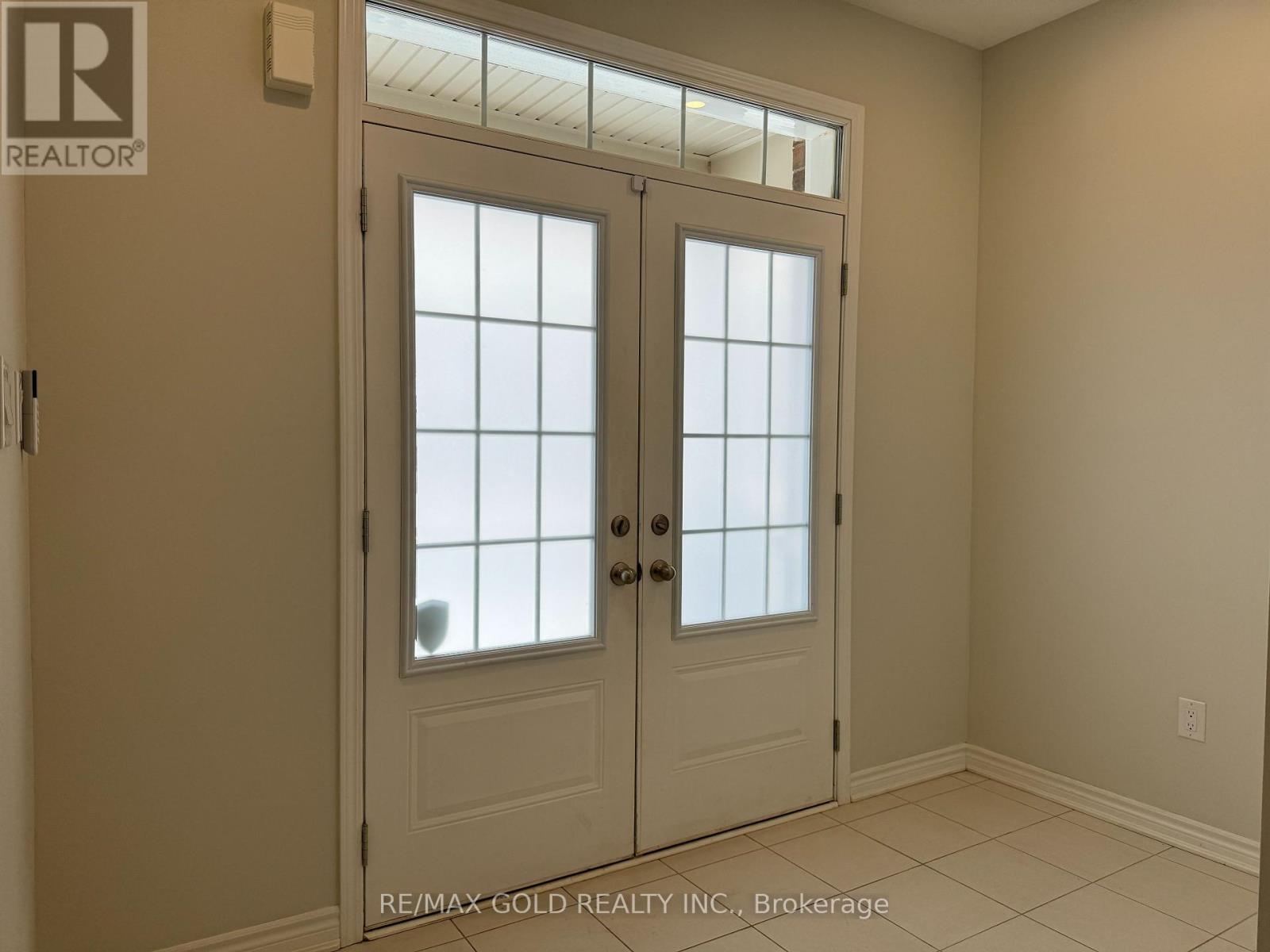 1459 Sycamore Garden, Milton, Ontario  L9E 1P7 - Photo 2 - W12611068