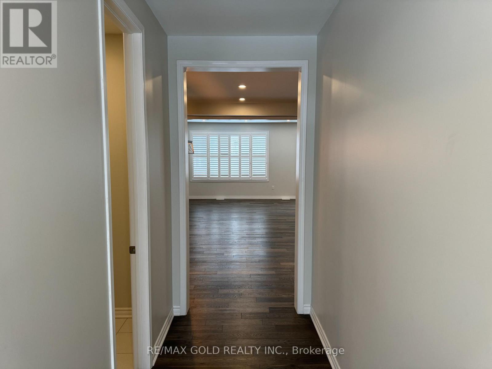 1459 Sycamore Garden, Milton, Ontario  L9E 1P7 - Photo 3 - W12611068