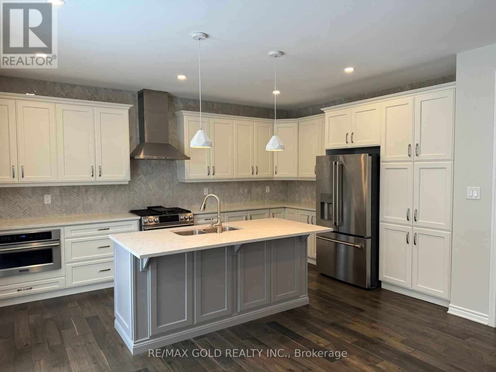 1459 Sycamore Garden, Milton, Ontario  L9E 1P7 - Photo 7 - W12611068