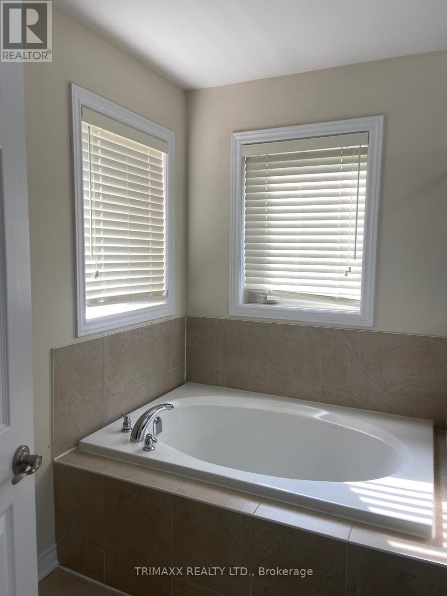 7 Vinewood Road, Caledon, Ontario  L7C 4A9 - Photo 14 - W12611070