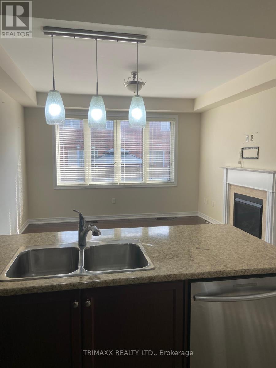 7 Vinewood Road, Caledon, Ontario  L7C 4A9 - Photo 7 - W12611070