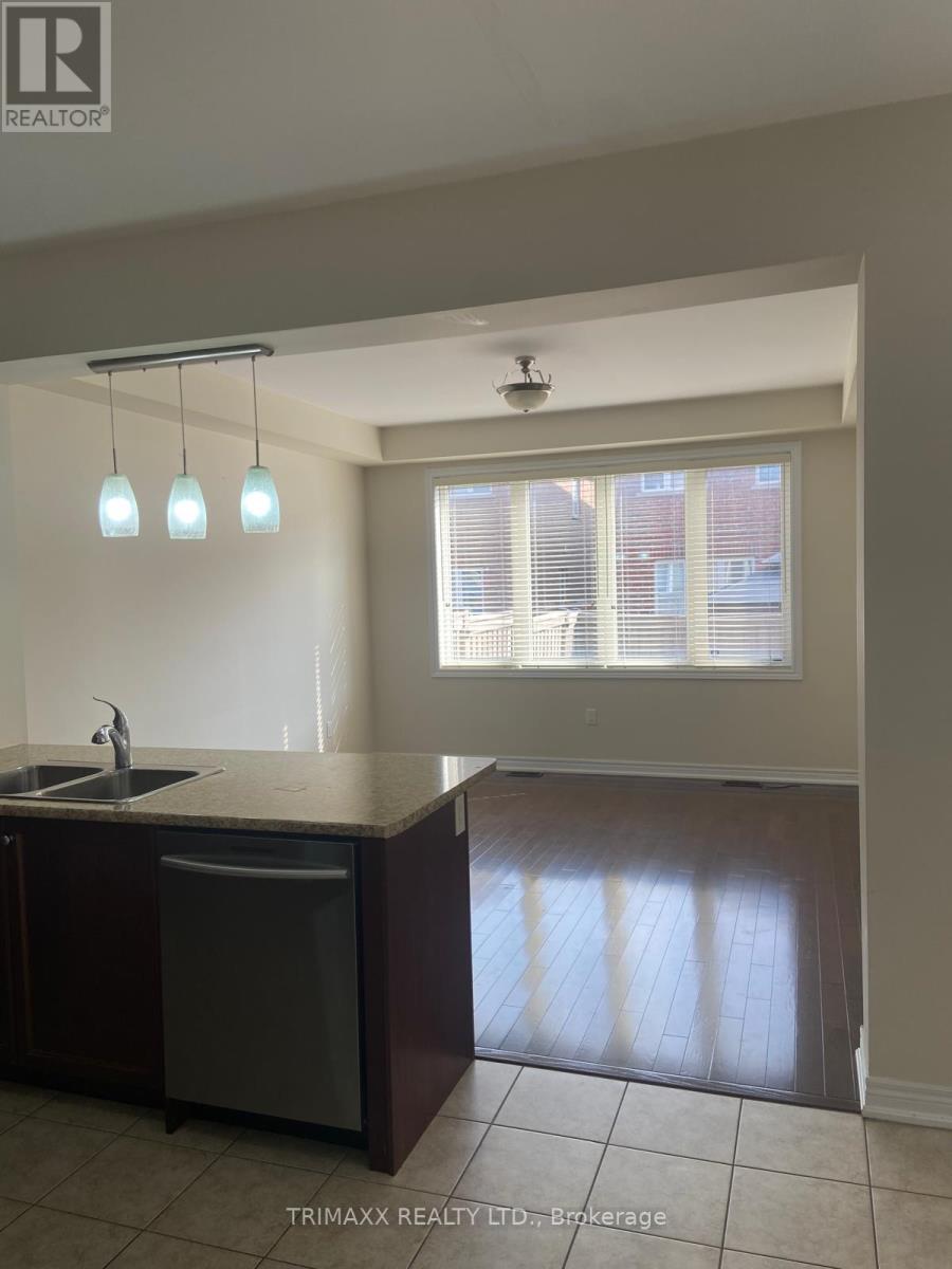 7 Vinewood Road, Caledon, Ontario  L7C 4A9 - Photo 9 - W12611070