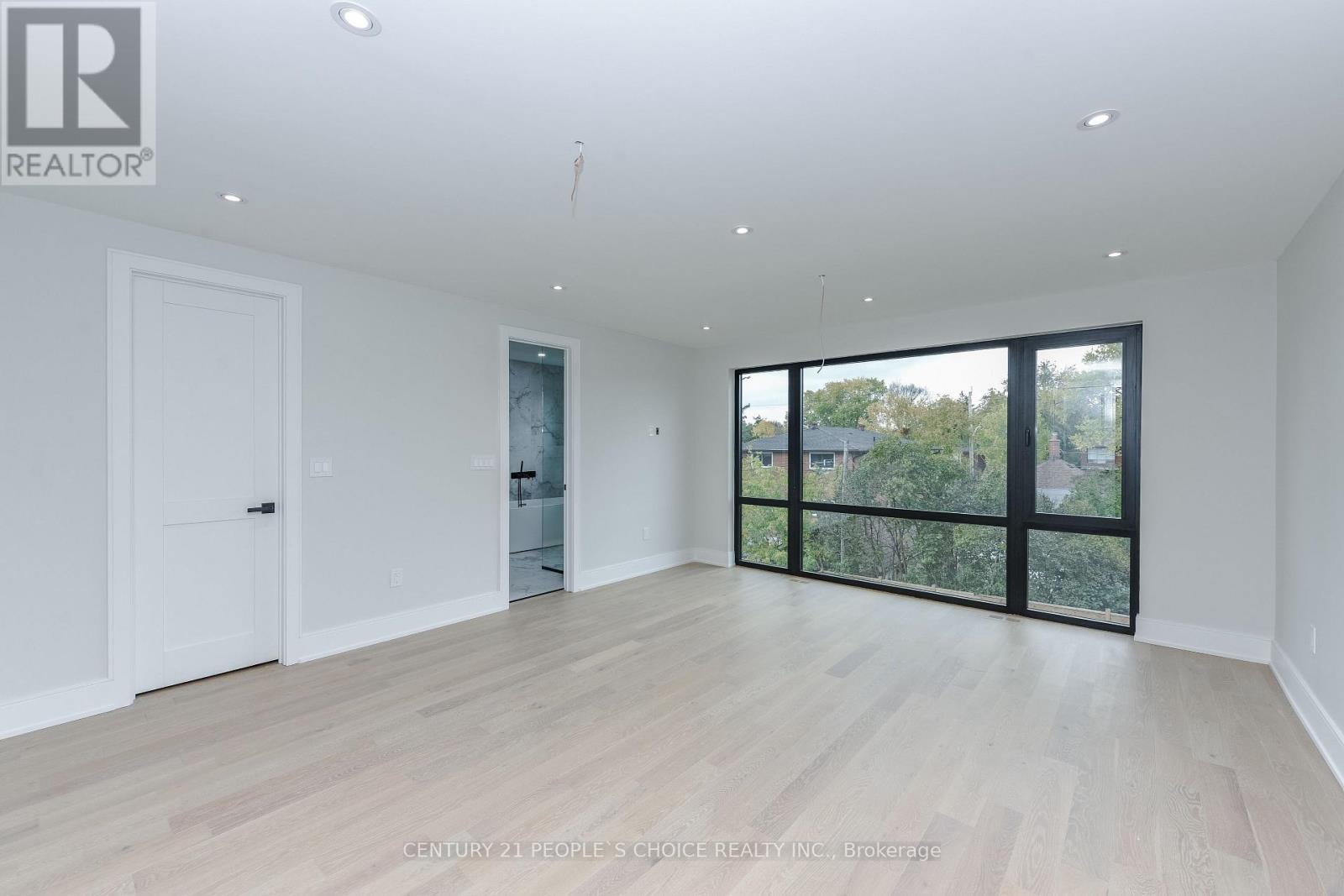 Upstairs - 90 Twelfth Street, Toronto, Ontario  M8V 3H1 - Photo 7 - W12611106