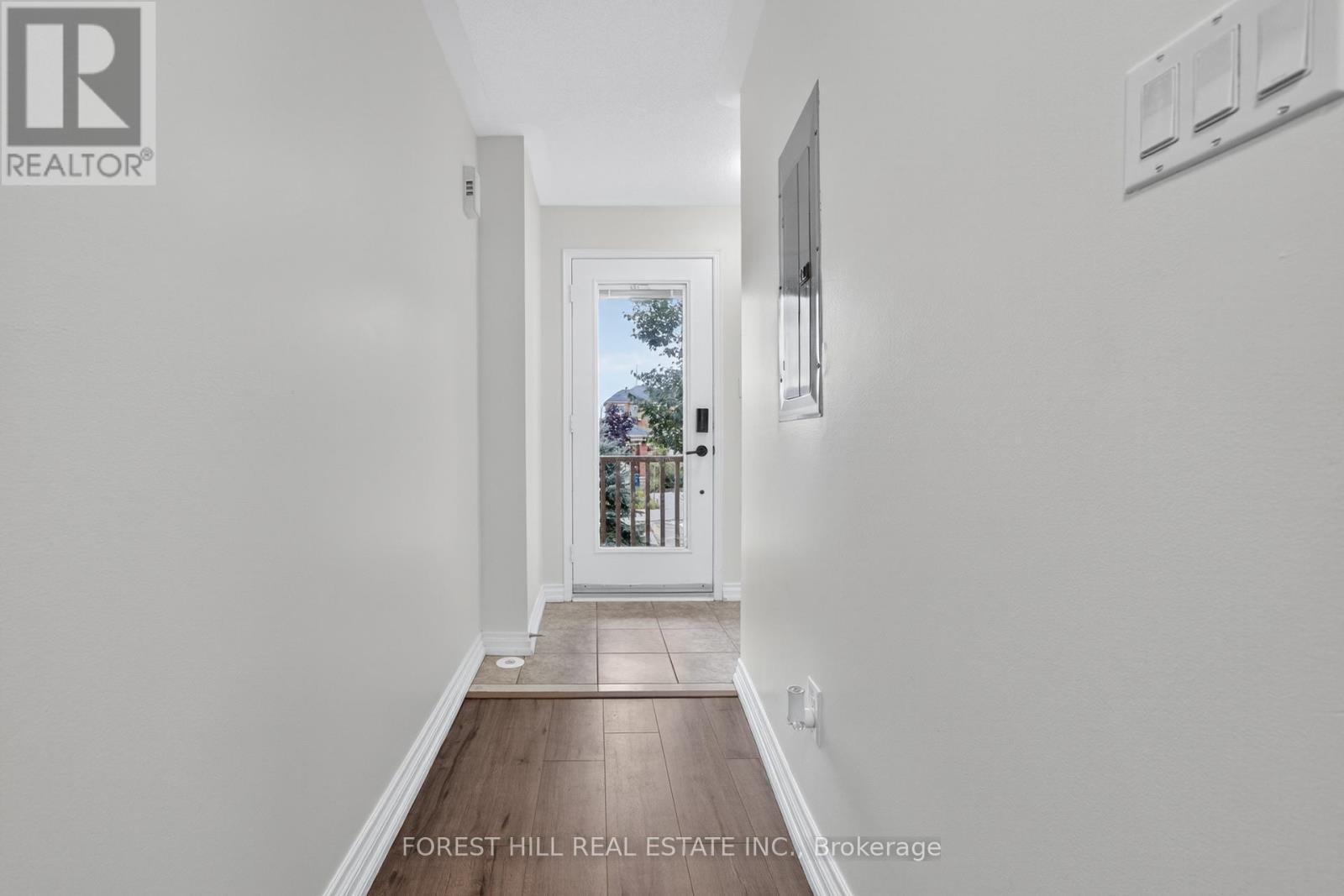 20 - 5050 Intrepid Drive, Mississauga, Ontario  L5M 0E5 - Photo 5 - W12611116