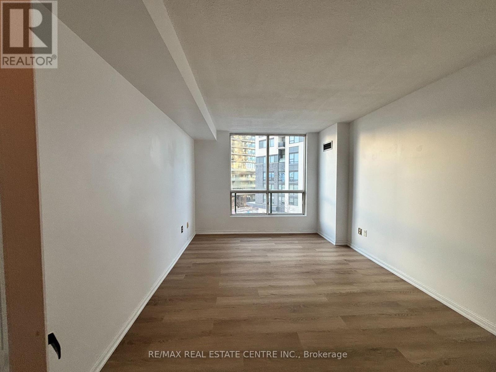 503 - 101 Subway Crescent, Toronto, Ontario  M9B 6K4 - Photo 19 - W12611140