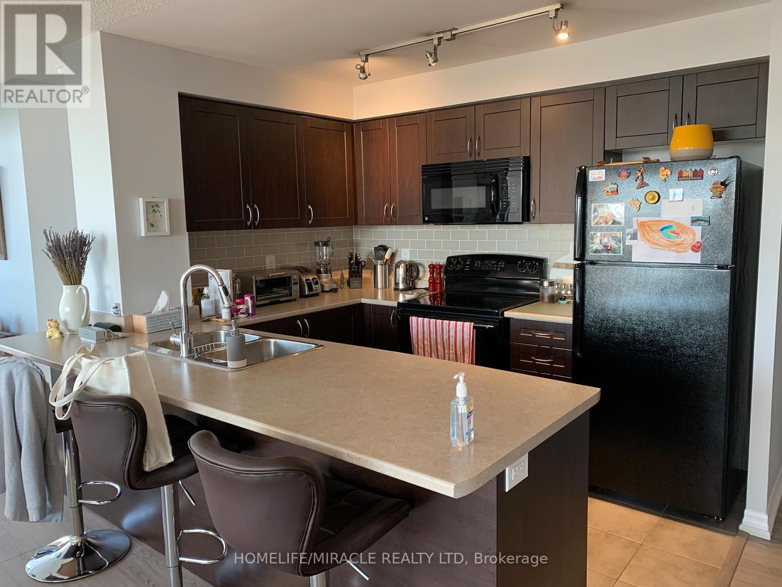 909 - 1940 IRONSTONE DRIVE, Burlington, Ontario