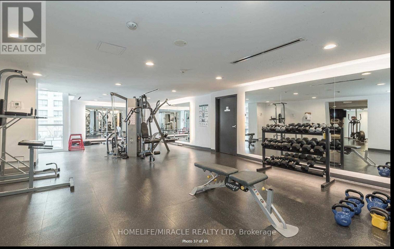 909 - 1940 Ironstone Drive, Burlington, Ontario  L7L 0E4 - Photo 16 - W12611160