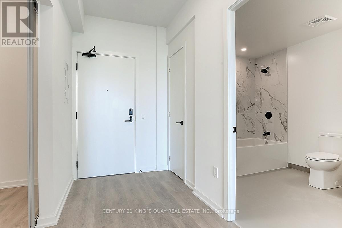 2008 - 10 Graphophone Grove, Toronto, Ontario  M6H 0E5 - Photo 7 - W12611164