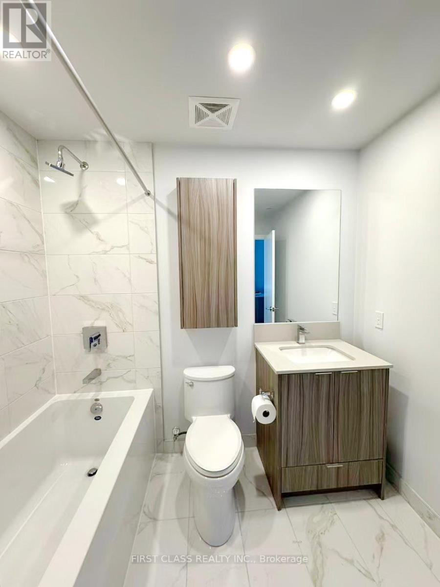 2510 - 430 Square One Drive, Mississauga, Ontario  L5B 0L6 - Photo 18 - W12611166