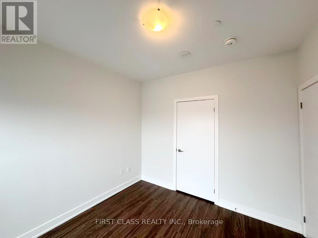 2510 - 430 Square One Drive, Mississauga, Ontario  L5B 0L6 - Photo 22 - W12611166