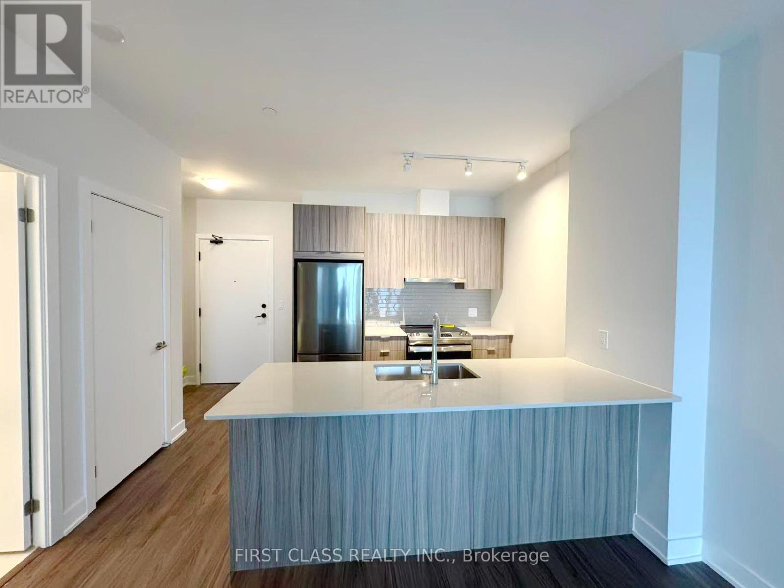 2510 - 430 Square One Drive, Mississauga, Ontario  L5B 0L6 - Photo 8 - W12611166