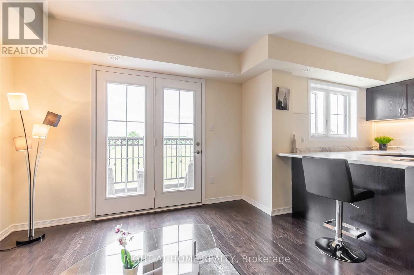 48 - 2441 Greenwich Drive, Oakville, Ontario  L6M 0S3 - Photo 3 - W12611190