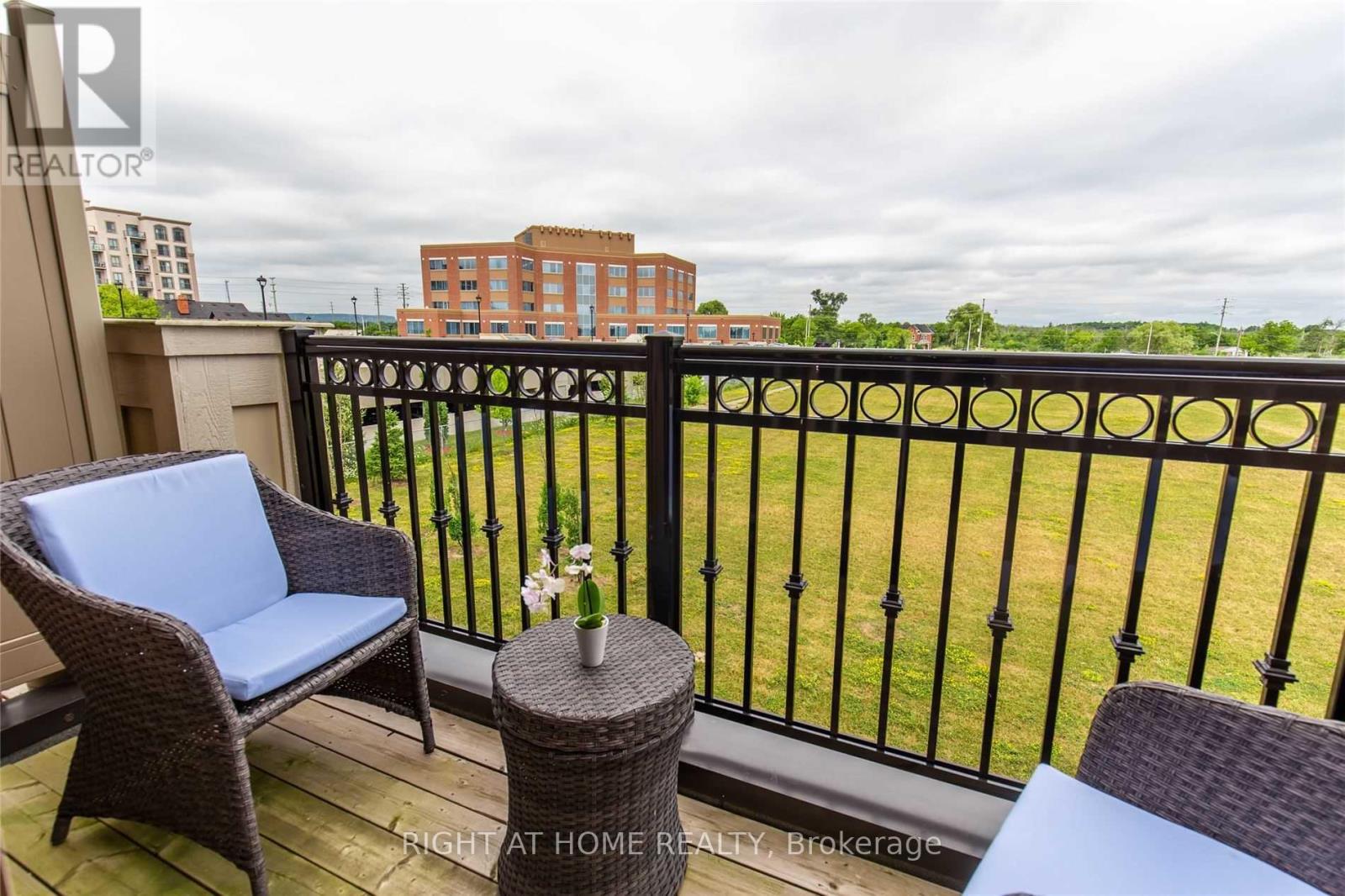 48 - 2441 Greenwich Drive, Oakville, Ontario  L6M 0S3 - Photo 4 - W12611190