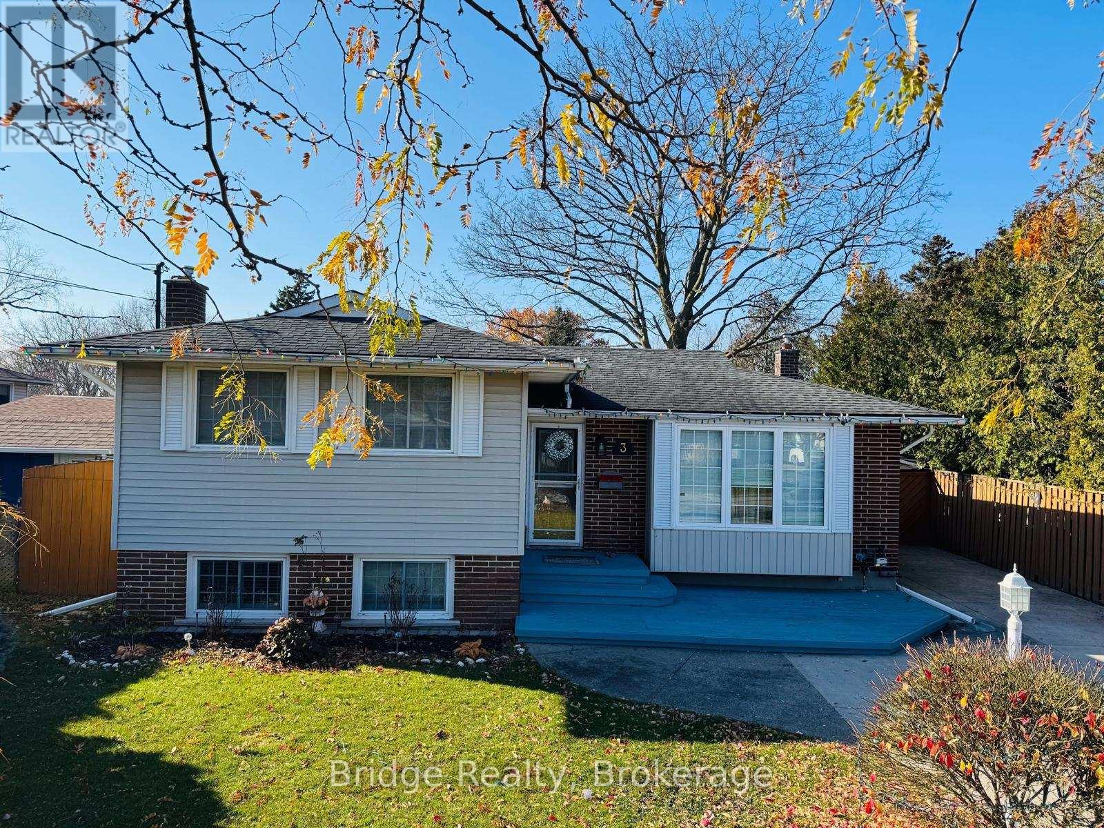 3 Noelle Drive, St. Catharines, Ontario  L2M 1M1 - Photo 3 - X12611262