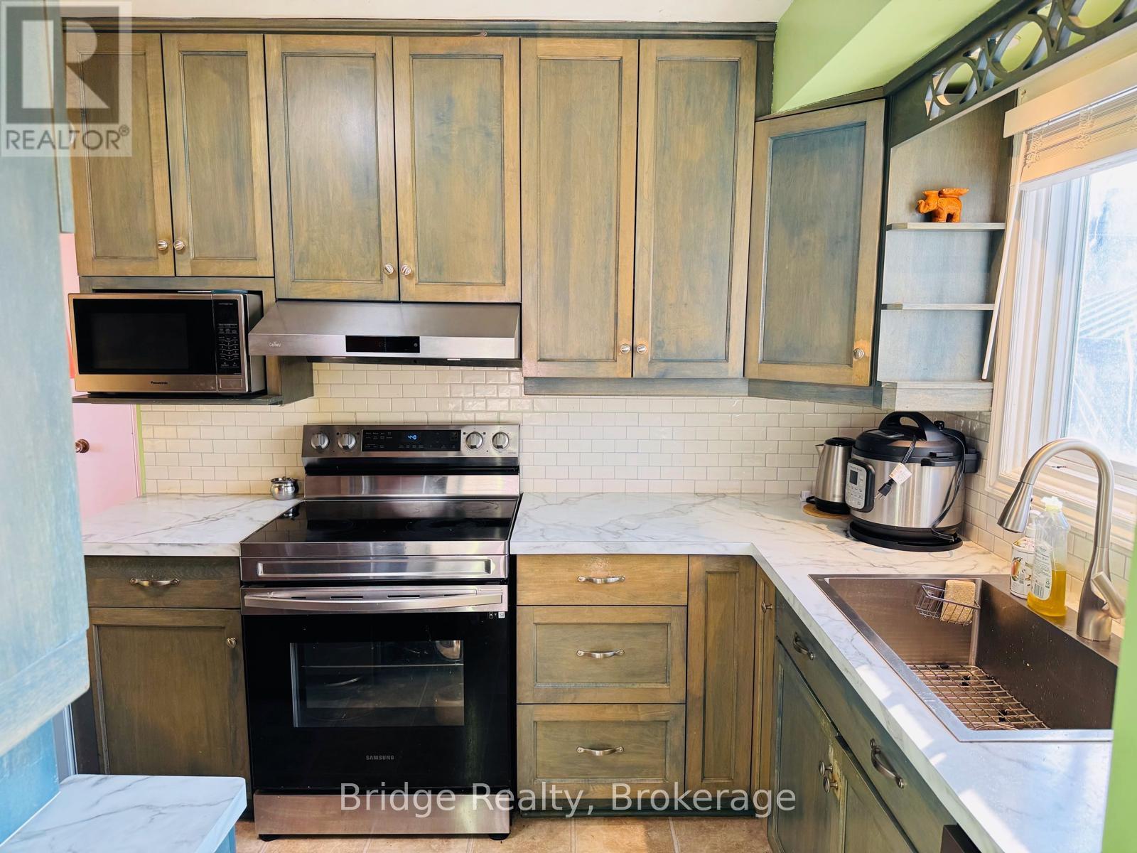 3 Noelle Drive, St. Catharines, Ontario  L2M 1M1 - Photo 5 - X12611262