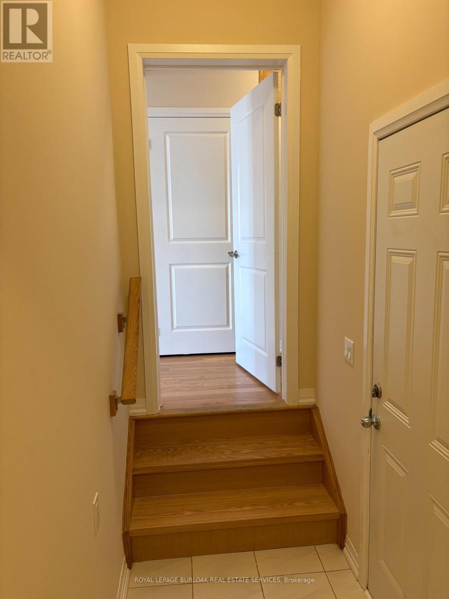 70 Freedom Crescent, Hamilton, Ontario  L0R 1W0 - Photo 29 - X12611124