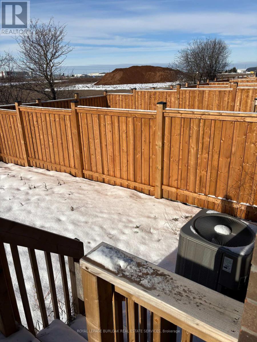 70 Freedom Crescent, Hamilton, Ontario  L0R 1W0 - Photo 36 - X12611124