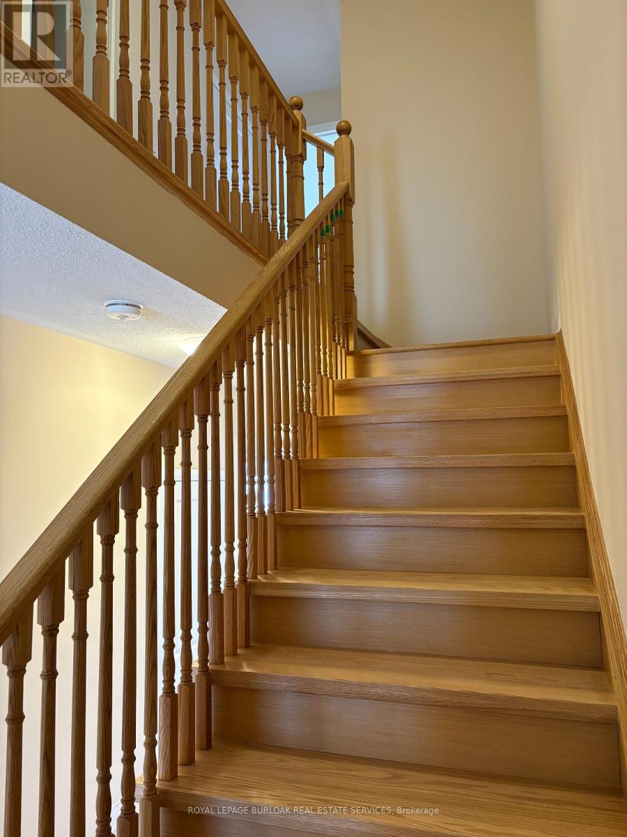 70 Freedom Crescent, Hamilton, Ontario  L0R 1W0 - Photo 5 - X12611124