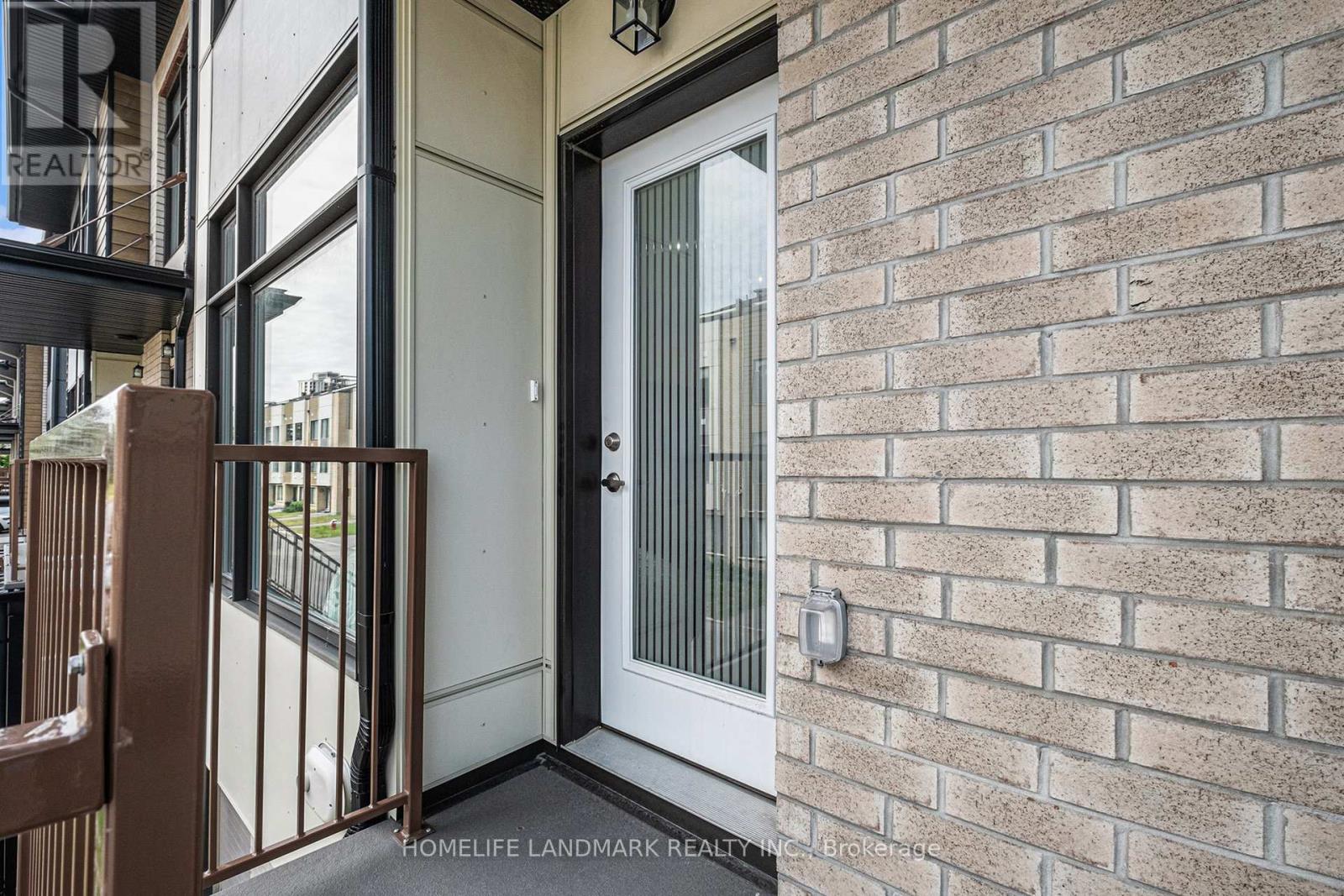 308 Foliage Private, Ottawa, Ontario  K2H 0C5 - Photo 3 - X12611162