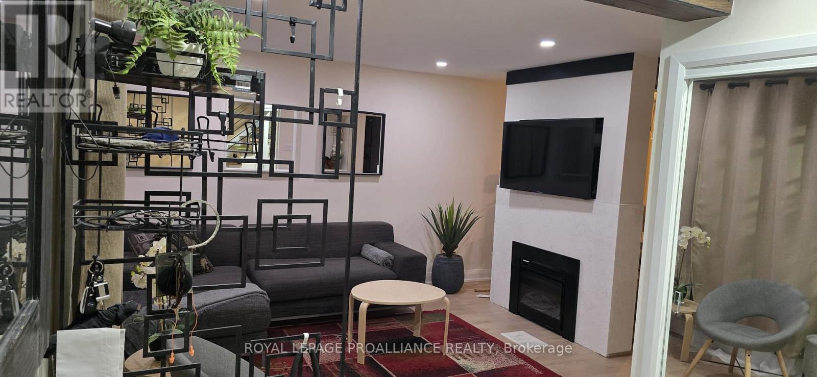 70 Belleville Street, Prince Edward County, Ontario  K0K 3L0 - Photo 2 - X12611258