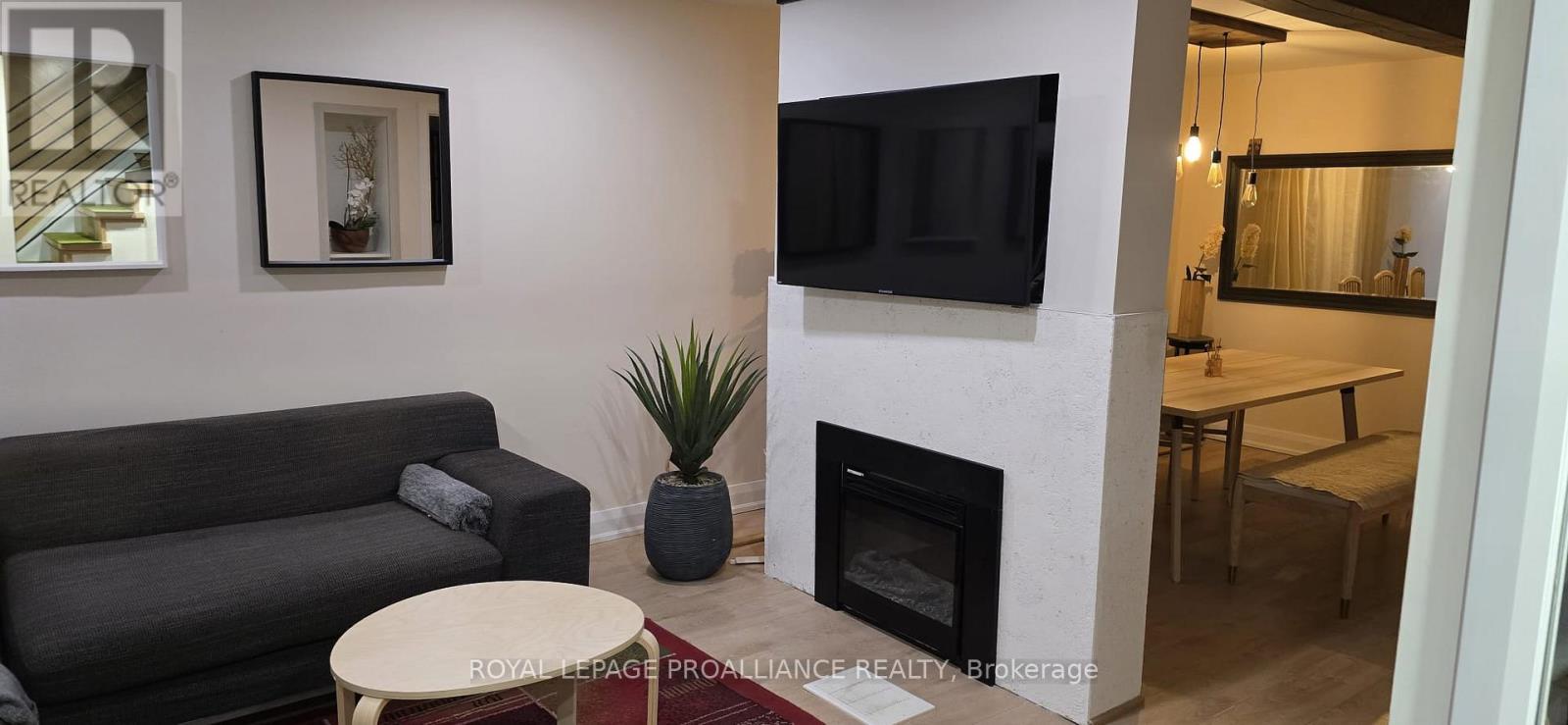 70 Belleville Street, Prince Edward County, Ontario  K0K 3L0 - Photo 3 - X12611258