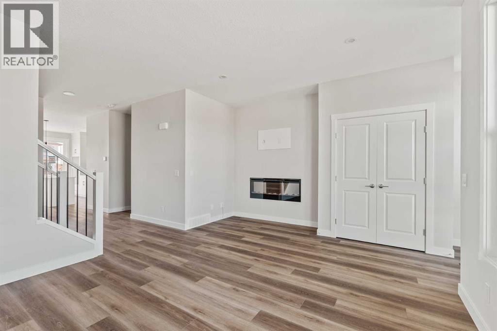 129 Setonvista Gate Se, Calgary, Alberta  T3M 3L8 - Photo 3 - A2270816